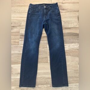 Jen 7 Slim Boyfriend jeans in great condition. Size 4 great condition